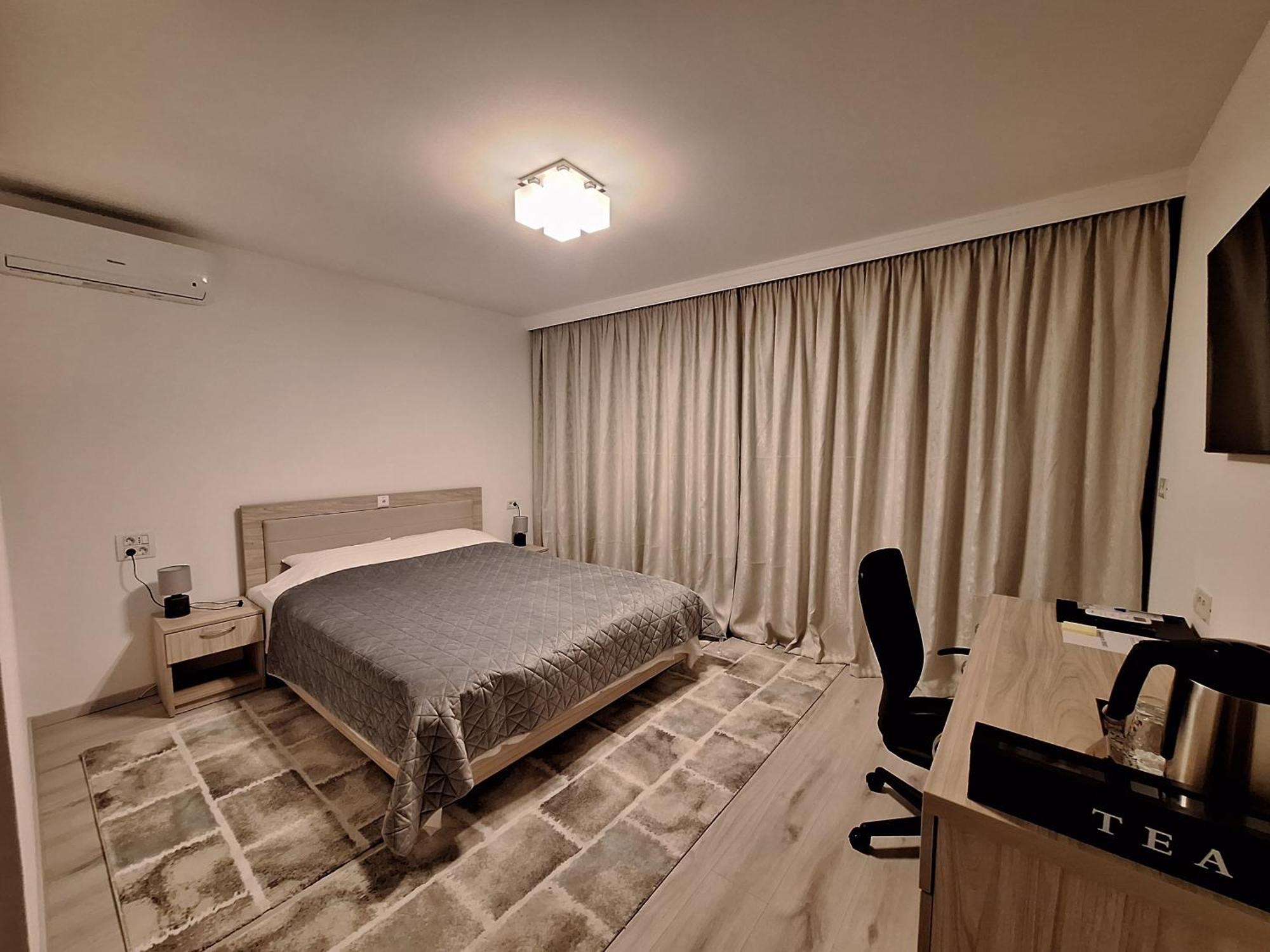 Bed and Breakfast Trend Арад Екстер'єр фото